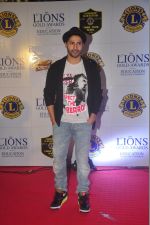 Varun Dhawan at the 21st Lions Gold Awards 2015 in Mumbai on 6th Jan 2015